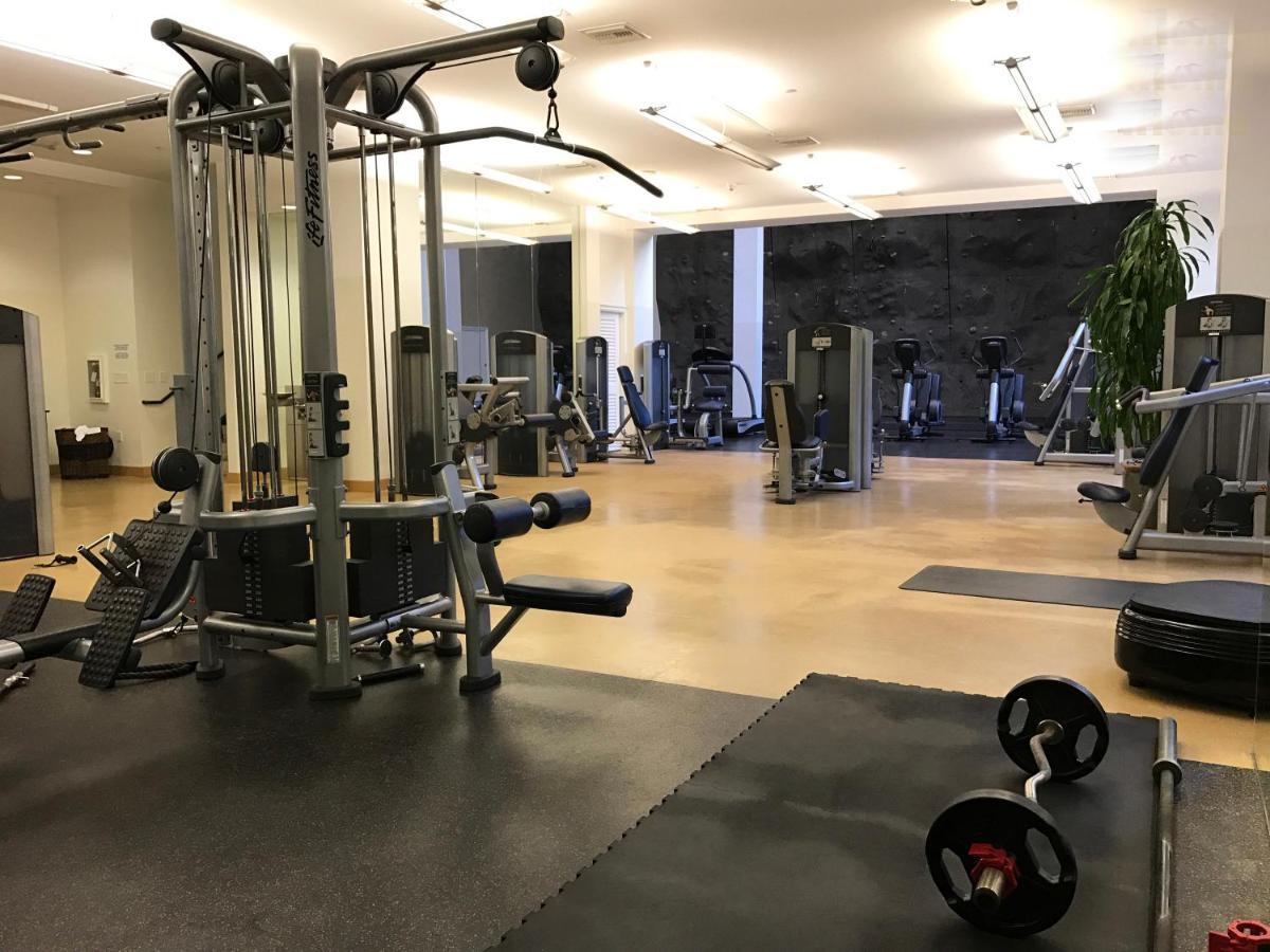 Low Price & Pool Open Walk To Ucla Free Parking B1 *